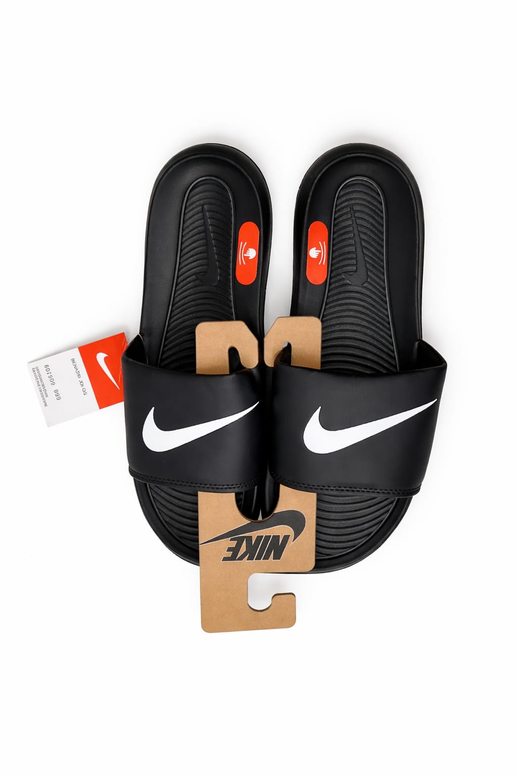 chleka Nike logo